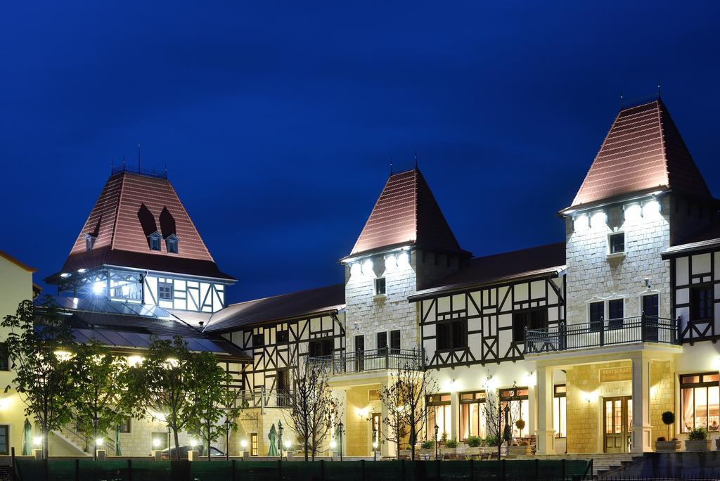 Mosnita Noua Hotel Castel Royal מראה חיצוני תמונה