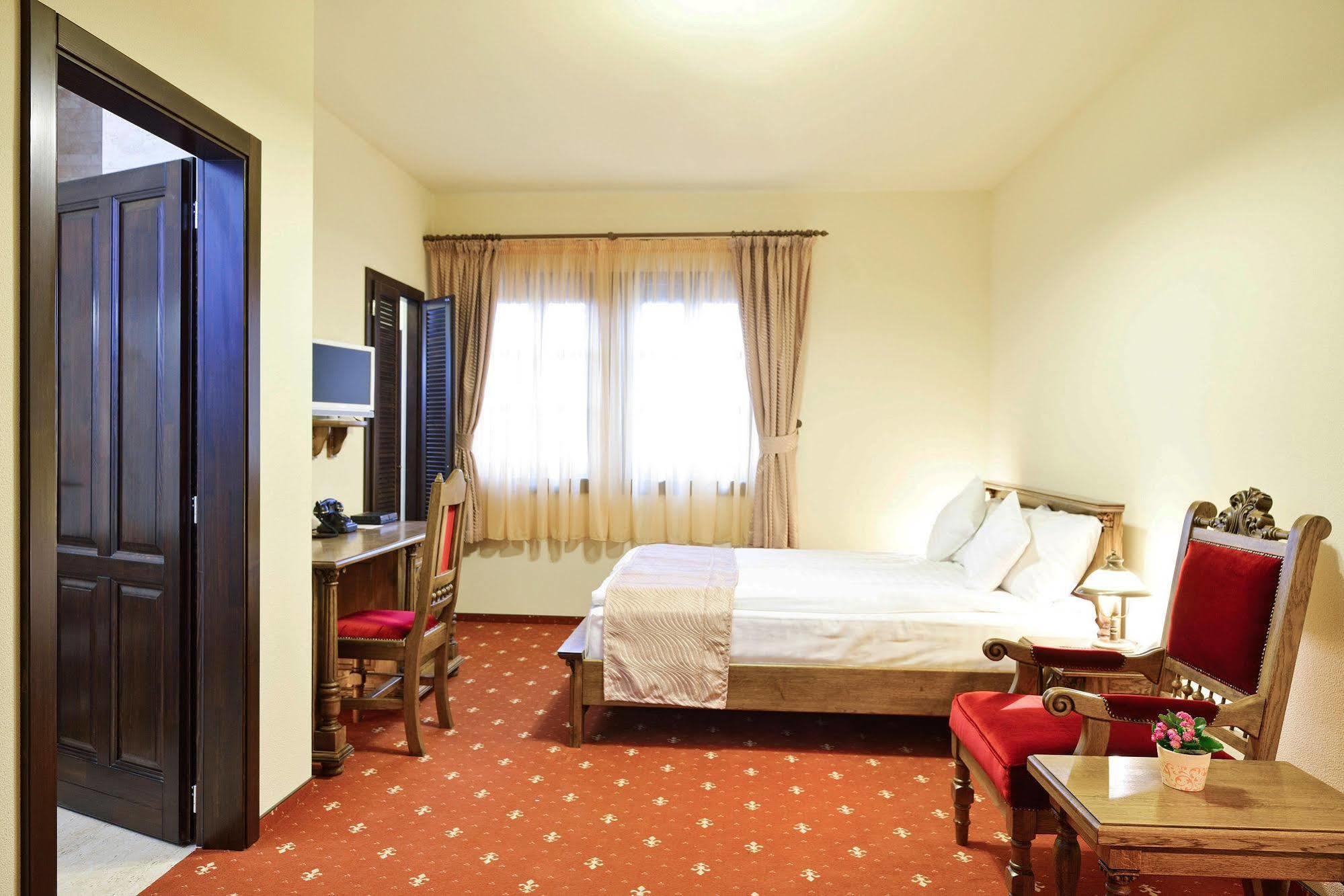 Mosnita Noua Hotel Castel Royal מראה חיצוני תמונה