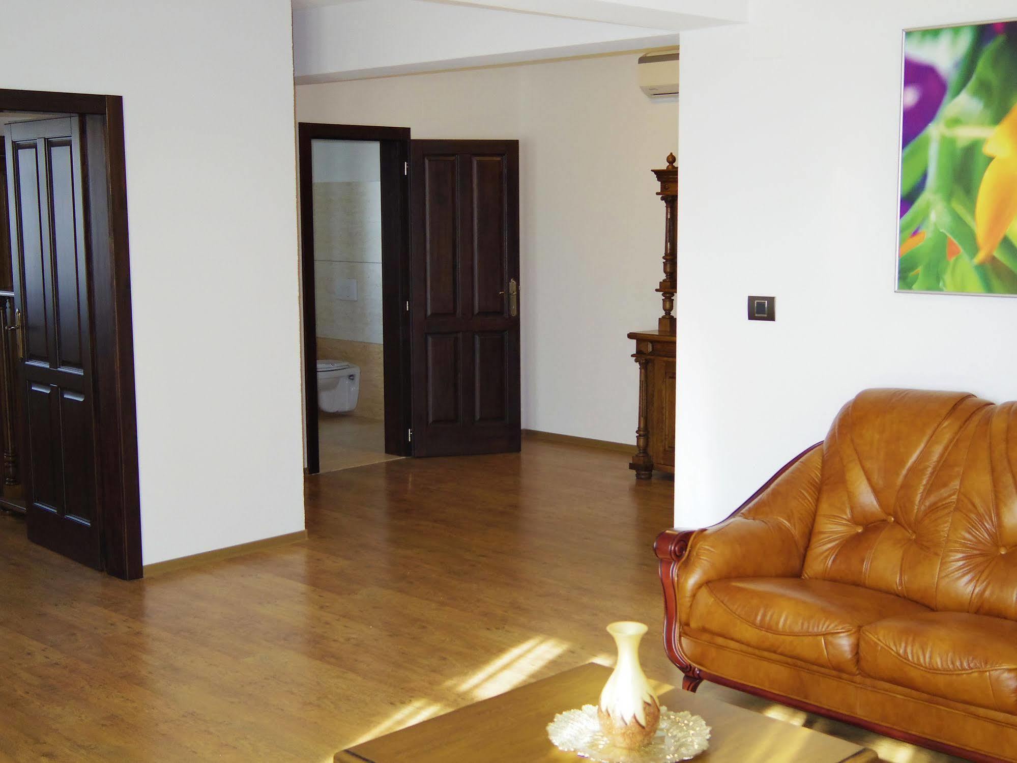Mosnita Noua Hotel Castel Royal מראה חיצוני תמונה