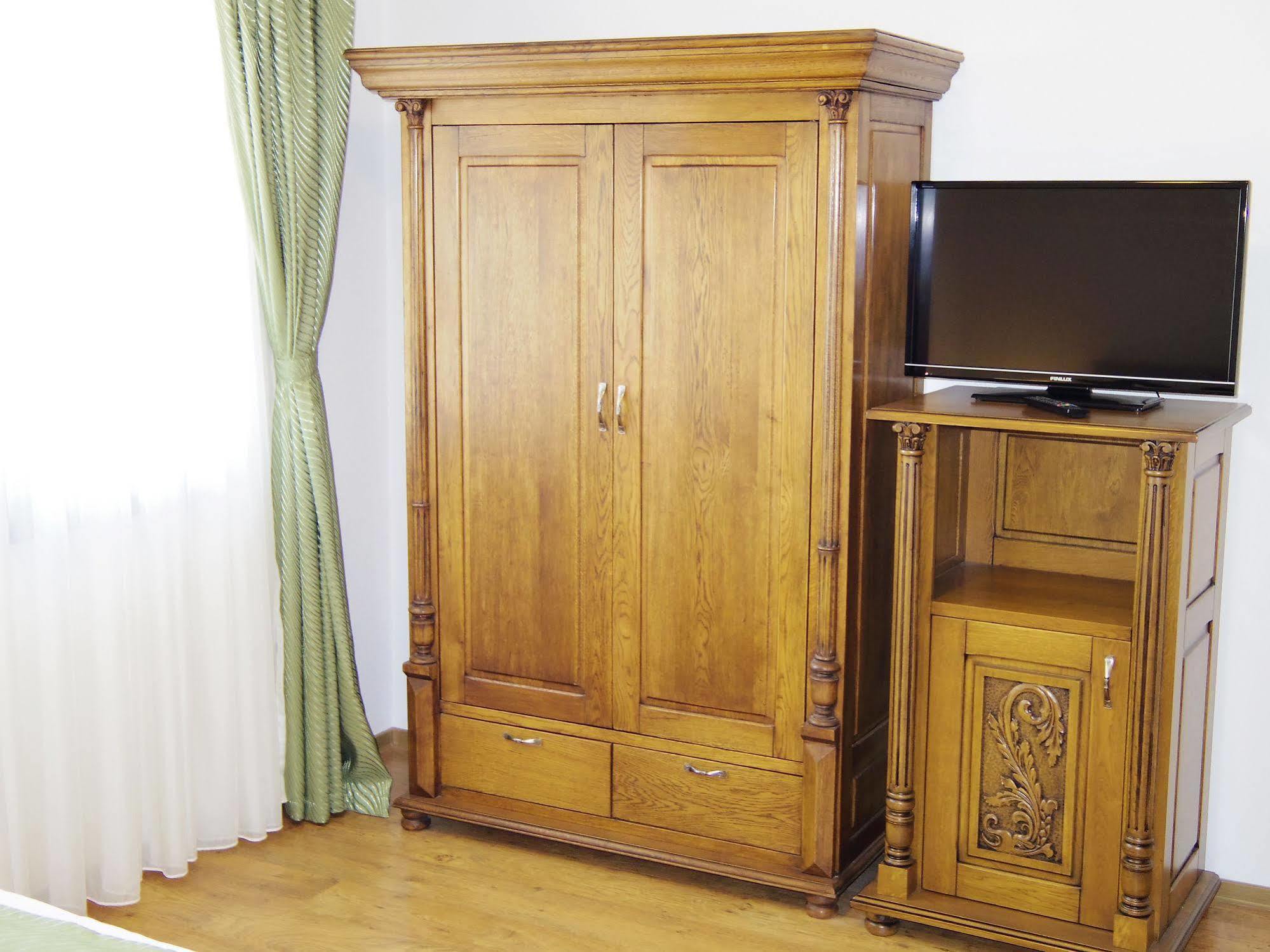 Mosnita Noua Hotel Castel Royal מראה חיצוני תמונה